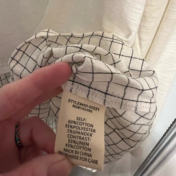 Mo:Vint NWOT cream long sleeve plaid ruffle keyhole back blouse boho - Picture 9 of 10